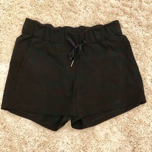 Lululemon on the fly woven shorts